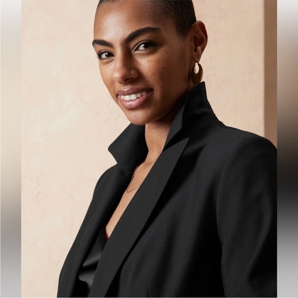 NWT! Banana Republic Black Sculpted Suit Blazer - Multiple Sizes💙 - Picture 2 of 7